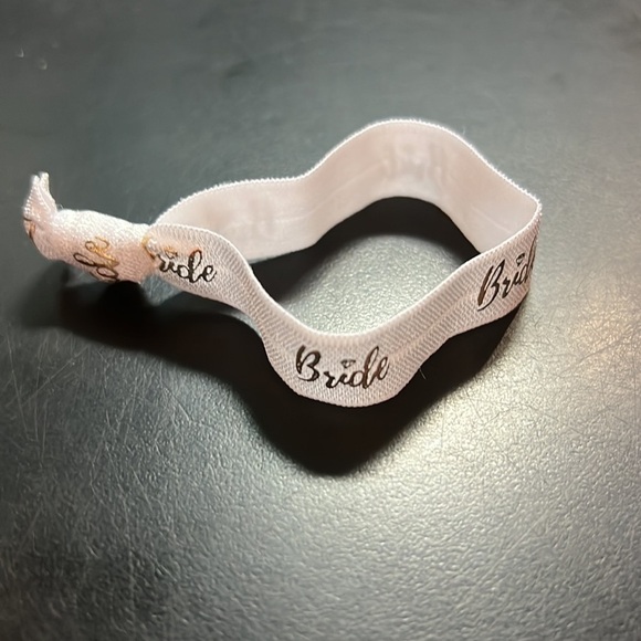 2 packs of Bridal Party Hair Ties, 3 Black & 3 White Bride & Bride Tribe ties - Picture 5 of 9